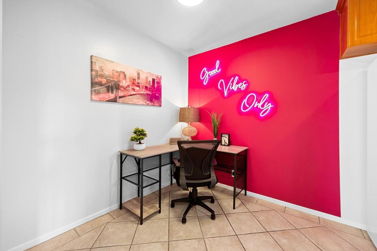 Beverly Hills Chic 2 Bed 2Bath With Patio And Parking 309 Los Angeles Exteriör bild