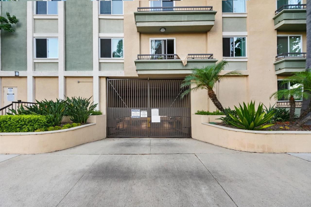 Beverly Hills Chic 2 Bed 2Bath With Patio And Parking 309 Los Angeles Exteriör bild