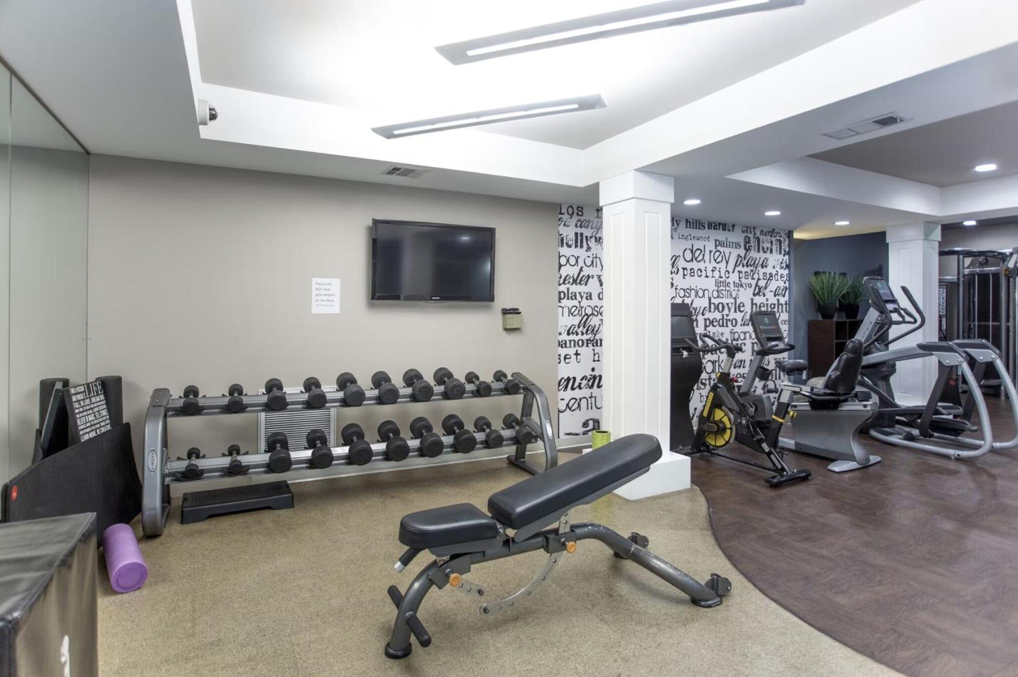 Beverly Hills Chic 2 Bed 2Bath With Patio And Parking 309 Los Angeles Exteriör bild